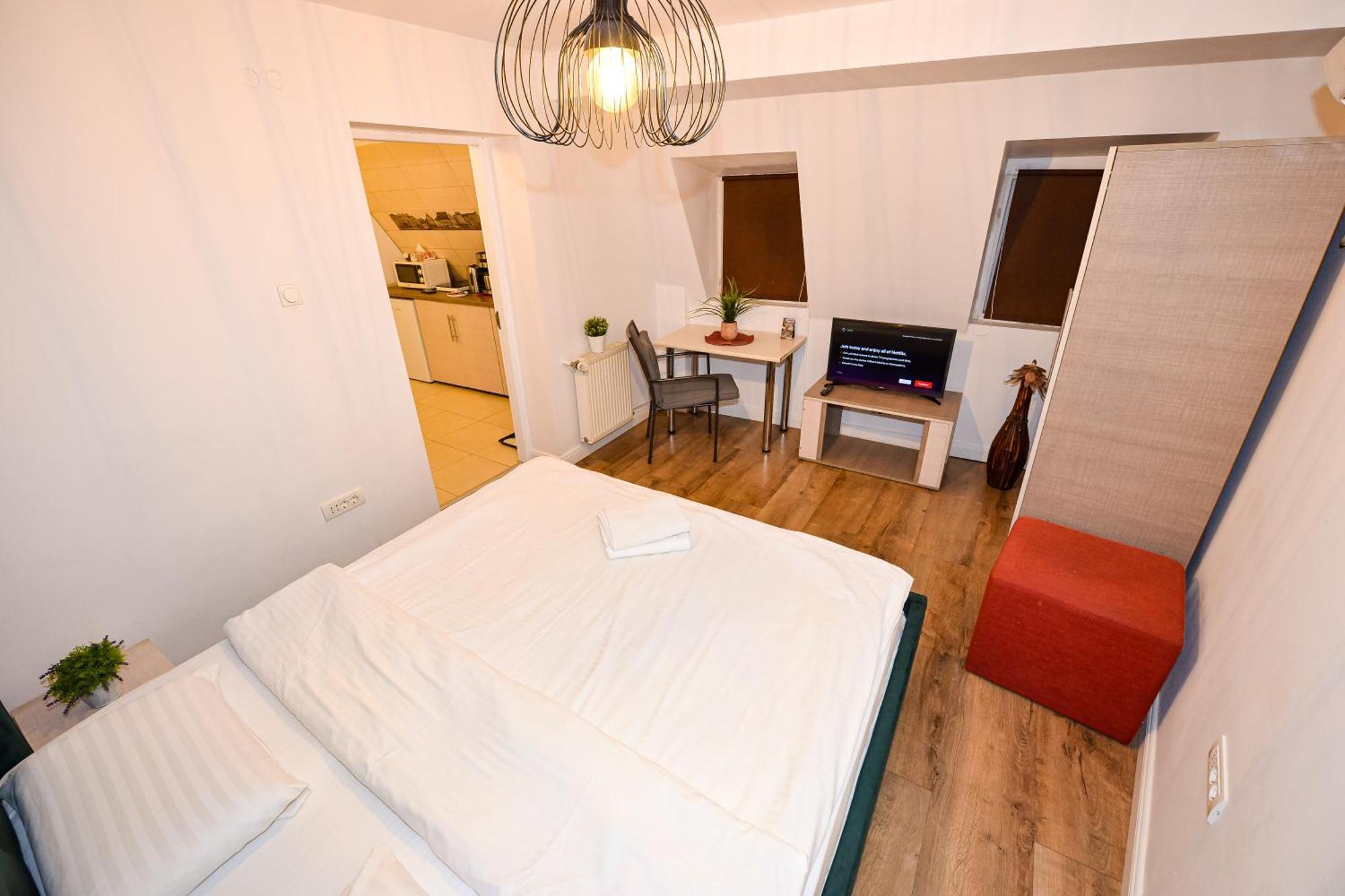 Central Unirii - Old Town Apartments Bukarest Eksteriør billede